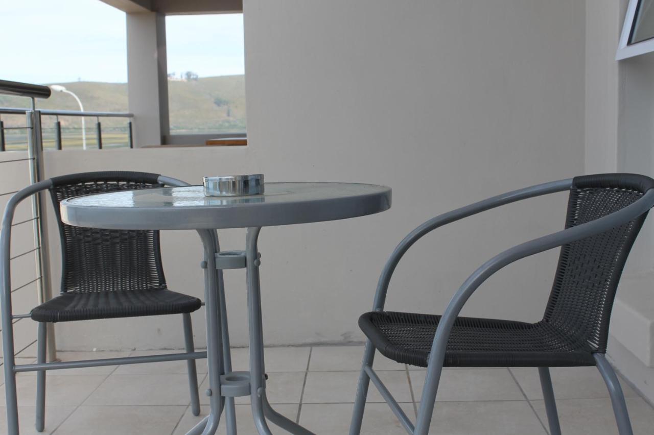 Phoenix Lodge And Waterside Accommodation Knysna Eksteriør billede