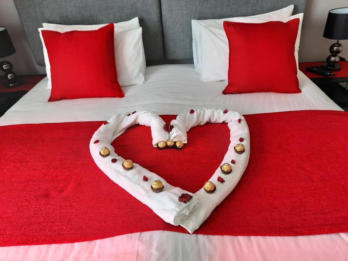 Phoenix Lodge And Waterside Accommodation Knysna Eksteriør billede