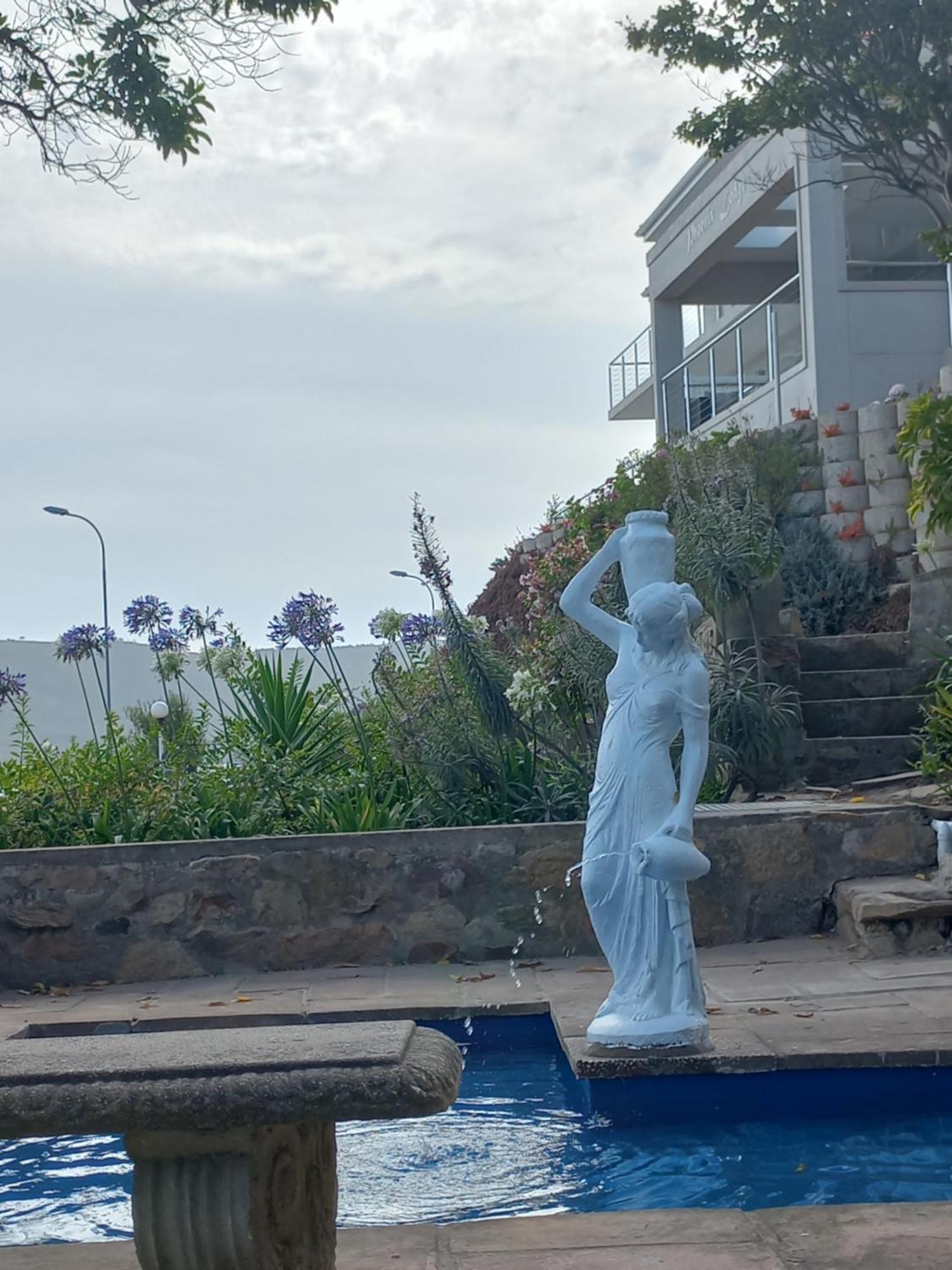 Phoenix Lodge And Waterside Accommodation Knysna Eksteriør billede